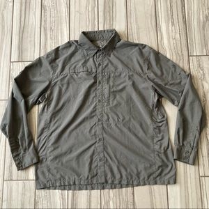 NWOT Mountain Hardwear Adventure long sleeve.